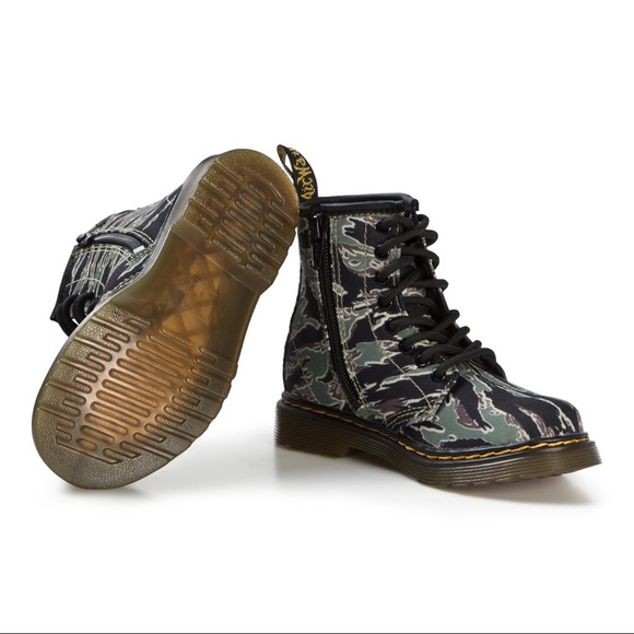 🔥Dr. Martens Green Camo 1460 Boots NWT - Picture 3 of 10
